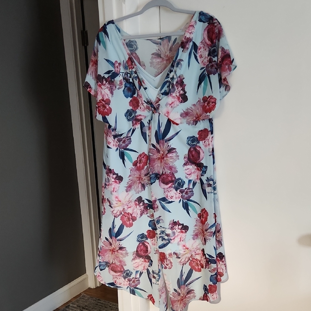 Floral High-Low Dress - Picture 3 of 7